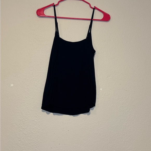 Black Tank Top Essential - Picture 2 of 3